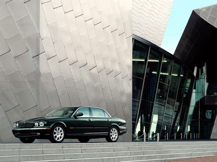  Jaguar XJ8 L 2005 года  (фото 60 из 63)
